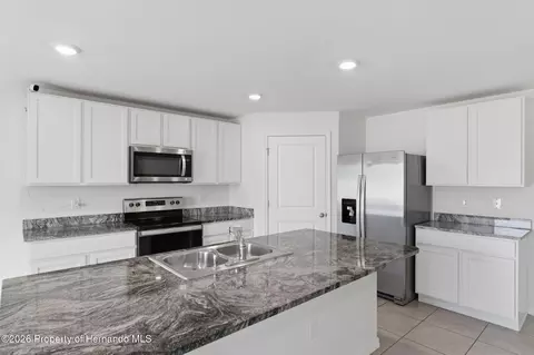 Kitchen - 7517 Gardner St, Spring Hill, FL 34613 photo 1 of 3