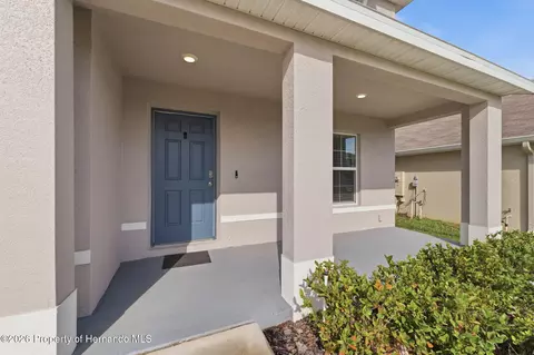 Exterior - 7517 Gardner St, Spring Hill, FL 34613 photo 3 of 9