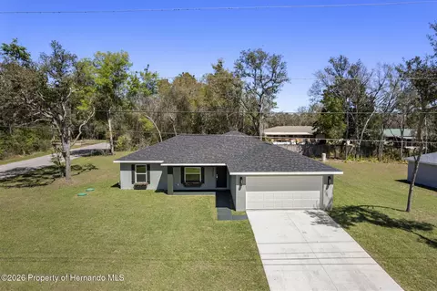 3011 E Griffin St, Inverness, FL 34453