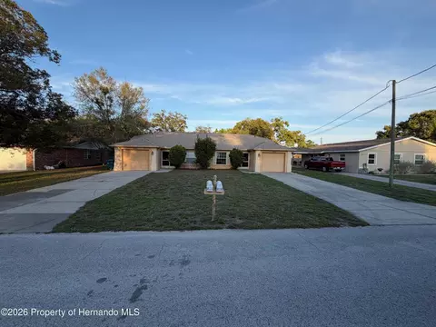 8123 Omaha Cir, Spring Hill, FL 34606