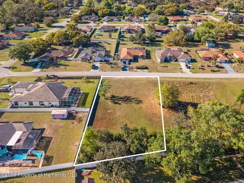 Undisclosed, Spring Hill, FL 34608 photo 6