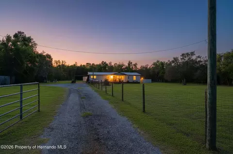 16040 Platinum Dr, Spring Hill, FL 34610