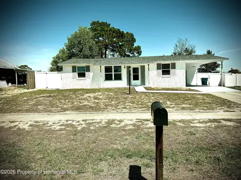 9519 Century Dr, Spring Hill, FL 34608