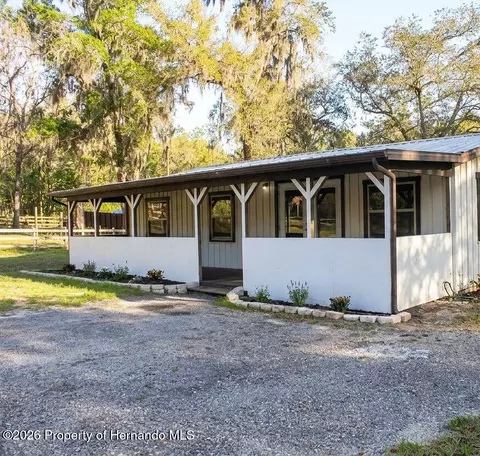 25280 Dauphin Dr, Brooksville, FL 34602