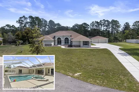 10130 Lazy Days Ct, Weeki Wachee, FL 34613