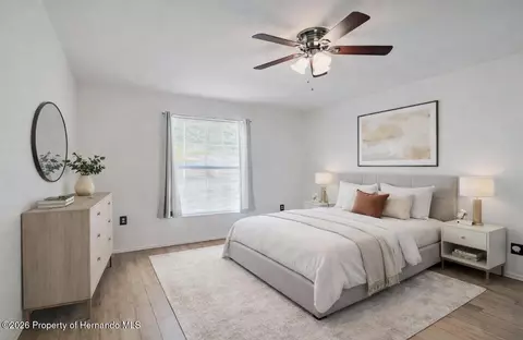 Bedroom - 12050 Cavern Rd, Spring Hill, FL 34609 photo 4 of 5