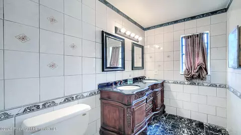 Bath - 12050 Cavern Rd, Spring Hill, FL 34609 photo 3 of 5
