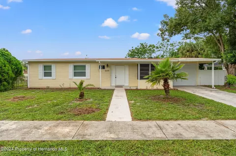 6314 Holiday Dr, Spring Hill, FL 34606