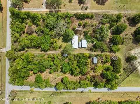 4267 Neff Lake Rd, Brooksville, FL 34601