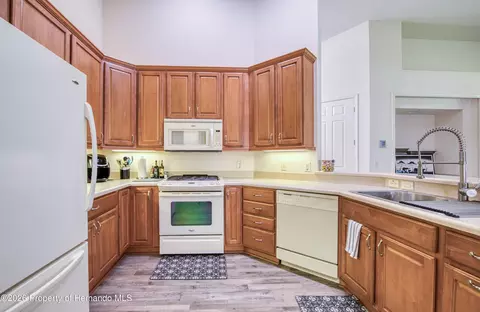 Kitchen - 1591 W Laurel Glen Path, Hernando, FL 34442 photo 3 of 3