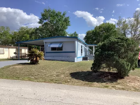 34928 Hawkiowa Rd, Ridge Manor, FL 33523