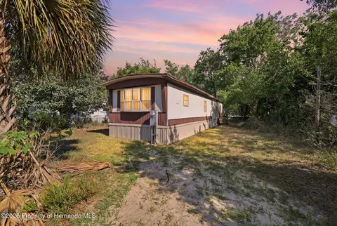 16111 Sarasota St, Brooksville, FL 34604