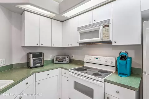 Kitchen - 14466 Tamarind Loop, Spring Hill, FL 34609 photo 3 of 4