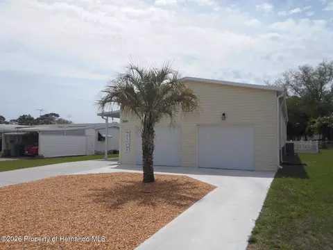 7440 Dinsmore St, Brooksville, FL 34613