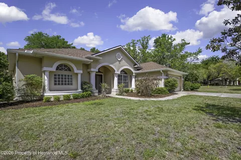 2 Woodlee Ct S, Homosassa, FL 34446
