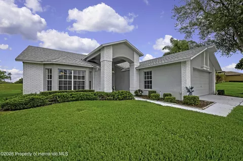 11203 Sun Tree Rd, Hudson, FL 34667