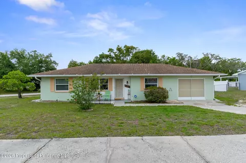 5121 Springwood Rd, Spring Hill, FL 34606