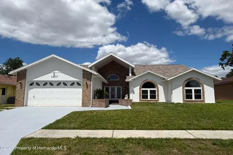 1497 Overland Dr, Spring Hill, FL 34608