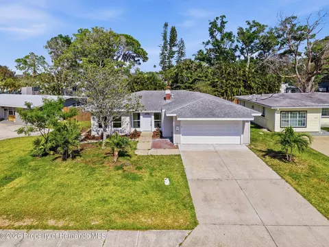 4221 Shore Acres Blvd NE, Saint Petersburg, FL 33703