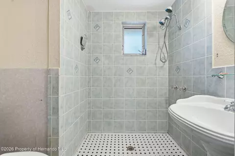 Bath - 1745 Larkin Rd, Spring Hill, FL 34608 photo 1 of 2