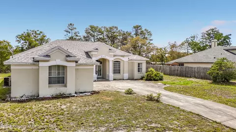 8110 Nightwalker Rd, Weeki Wachee, FL 34613