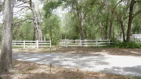 17622 Caufield Rd, Spring Hillpasco, FL 34610 photo 3
