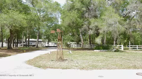 17622 Caufield Rd, Spring Hillpasco, FL 34610 photo 4