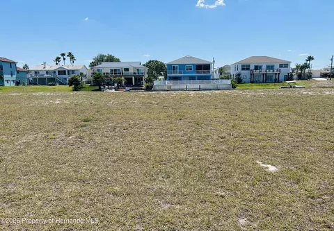 4034 Amberjack Dr, Hernando Beach, FL 34607