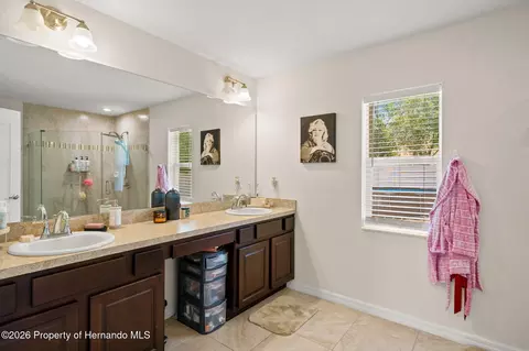 Bath - 11260 Libby Rd, Spring Hill, FL 34609 photo 2 of 3