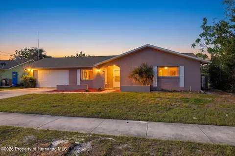 10374 Timbercrest Rd, Spring Hill, FL 34608