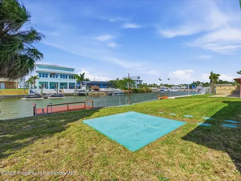 Exterior - 4069 Gulfview Dr, Hernando Beach, FL 34607 photo 2 of 4