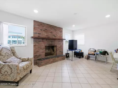 Living - 4069 Gulfview Dr, Hernando Beach, FL 34607 photo 3 of 4