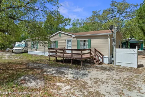 11143 Baltimore St, Weeki Wachee, FL 34614
