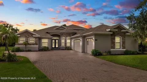 2120 Southern Oaks Ln, Lakeland, FL 33813