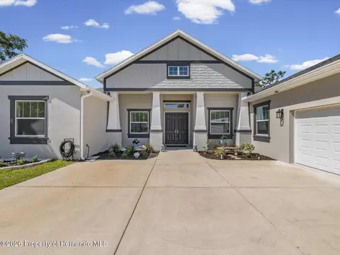 11981 Robina Rd, Weeki Wachee, FL 34614