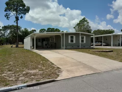 7560 Dinsmore St, Brooksville, FL 34613