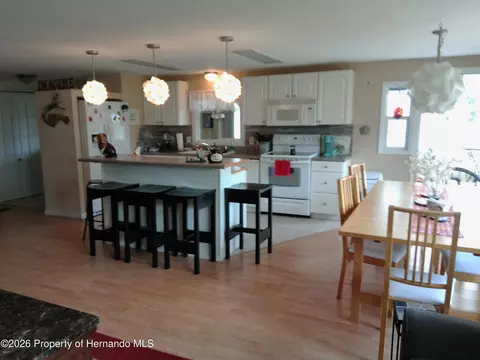 7560 Dinsmore St, Brooksville, FL 34613