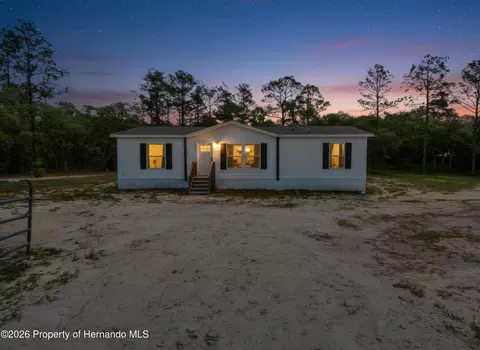 5021 S Adventure Pt, Homosassa, FL 34446