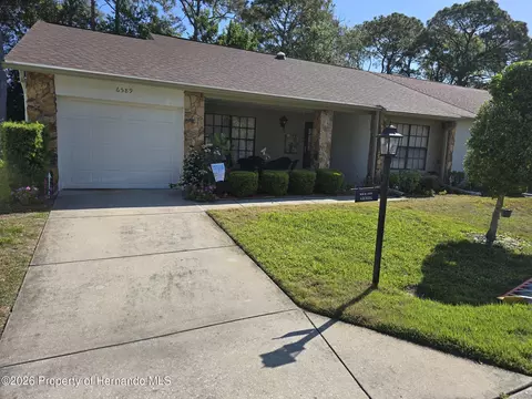 6589 Brambleleaf Dr, Spring Hill, FL 34606