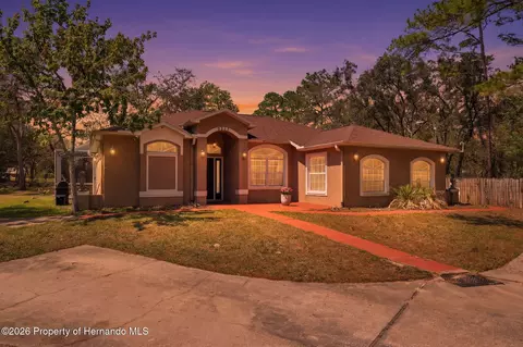 8383 Nittany Rd, Weeki Wachee, FL 34613