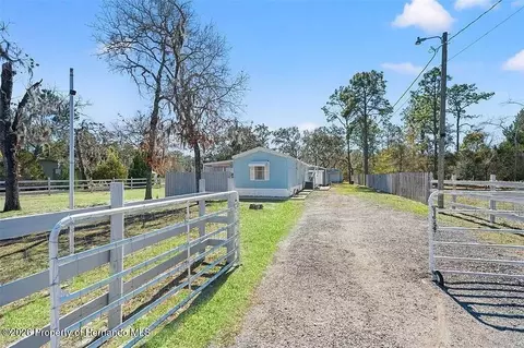 12222 Beagle Rd, Hudson, FL 34667