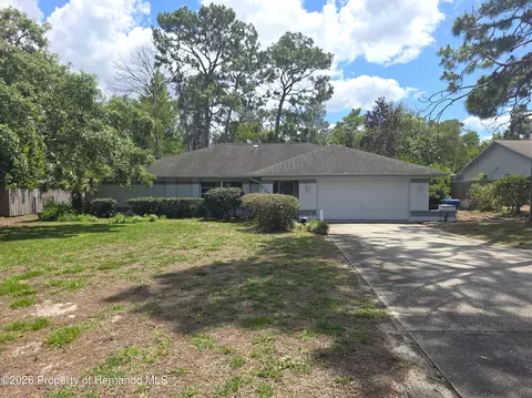 8056 Chaucer Dr, Weeki Wachee, FL 34607
