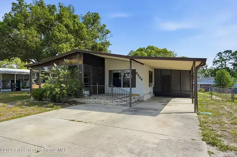 8304 Weatherford Ave, Brooksville, FL 34613