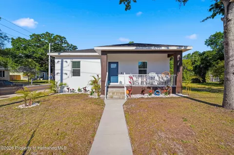 524 S Grosse Ave, Tarpon Springs, FL 34689