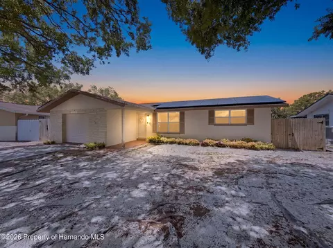 10115 Oleander Dr, Port Richey, FL 34668