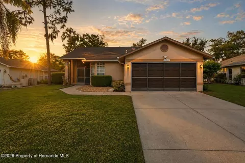 10311 Pineneedles Dr, New Port Richey, FL 34654
