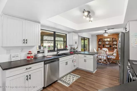 Kitchen - 560 E Falconry Ct, Hernando, FL 34442 photo 2 of 3