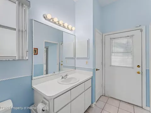 Bath - 11344 Rainbow Woods Loop, Spring Hill, FL 34609 photo 13 of 17