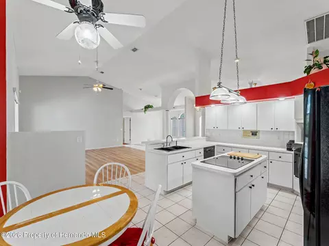 Kitchen - 11344 Rainbow Woods Loop, Spring Hill, FL 34609 photo 10 of 10