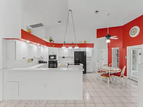 Kitchen - 11344 Rainbow Woods Loop, Spring Hill, FL 34609 photo 2 of 10